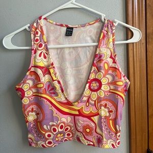 patterned scoop neck top!